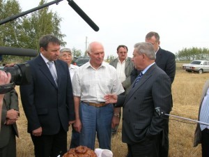 в поле