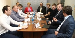 круглый стол