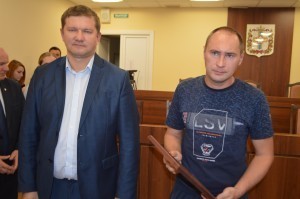 с Ивановым